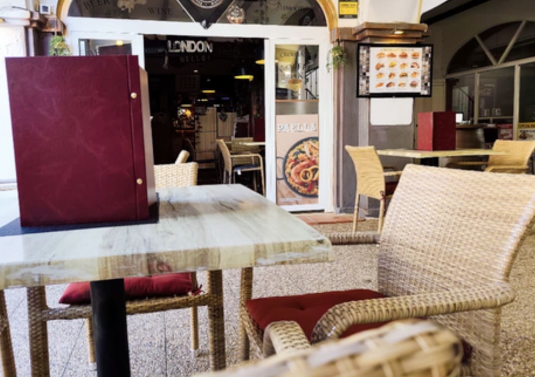 Restaurant/Bar til salg i La Duquesa / Puerto de la Duquesa - € 45.000 (Ref: 9308034)