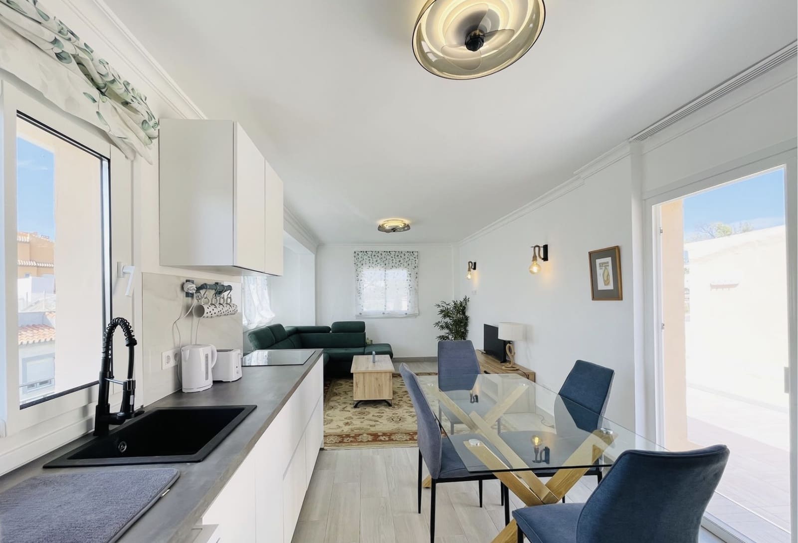 3 soverom Hus til salgs i La Duquesa / Puerto de la Duquesa - € 425 000 (Ref: 9308036)