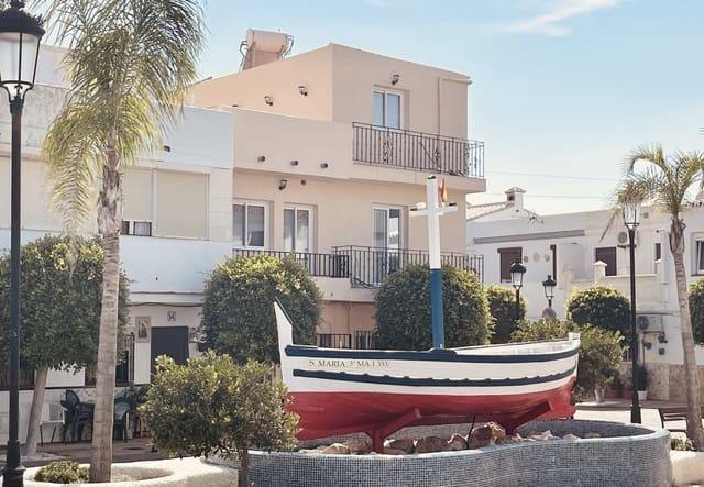 3 soverom Hus til salgs i La Duquesa / Puerto de la Duquesa, Manilva - € 425 000 (Ref: 9308036)