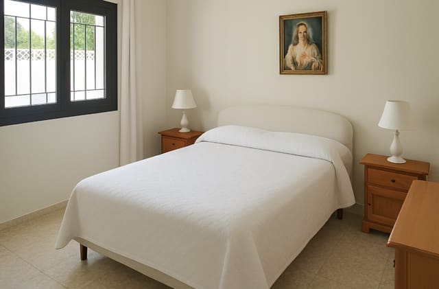 2 slaapkamer Huis te koop in La Duquesa / Puerto de la Duquesa, Manilva met zwembad - € 450.000 (Ref: 9311434)