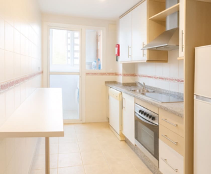 2 soveværelse Lejlighed til salg i La Duquesa / Puerto de la Duquesa med swimmingpool garage - € 235.000 (Ref: 9324472)