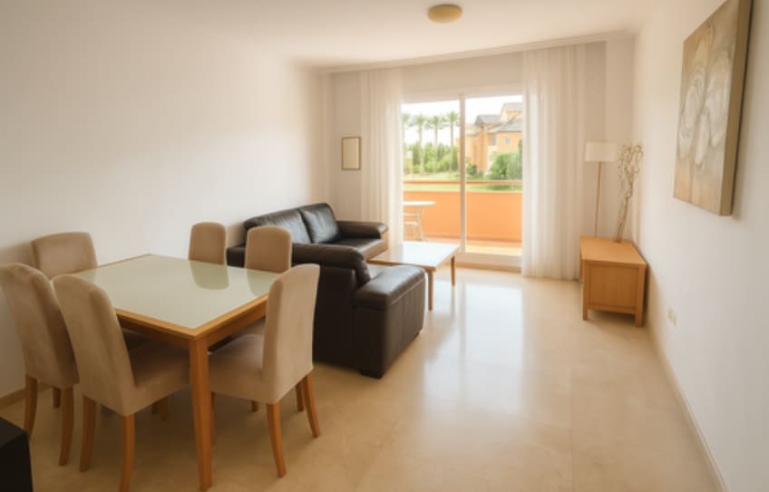 2 soveværelse Lejlighed til salg i La Duquesa / Puerto de la Duquesa med swimmingpool garage - € 235.000 (Ref: 9324472)