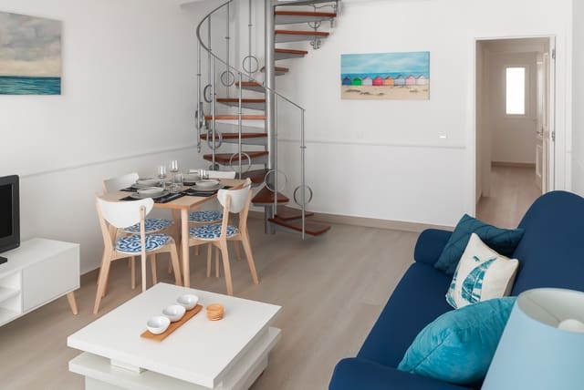 3 bedroom Penthouse for sale in La Duquesa / Puerto de la Duquesa, Manilva - € 330,000 (Ref: 9326903)