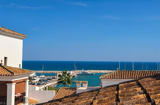 3 bedroom Penthouse for sale in La Duquesa / Puerto de la Duquesa, Manilva - € 330,000 (Ref: 9326903)