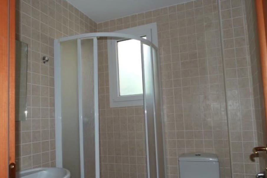 5 soverom Hus til salgs i La Duquesa / Puerto de la Duquesa med svømmebasseng garasje - € 485 000 (Ref: 9331456)