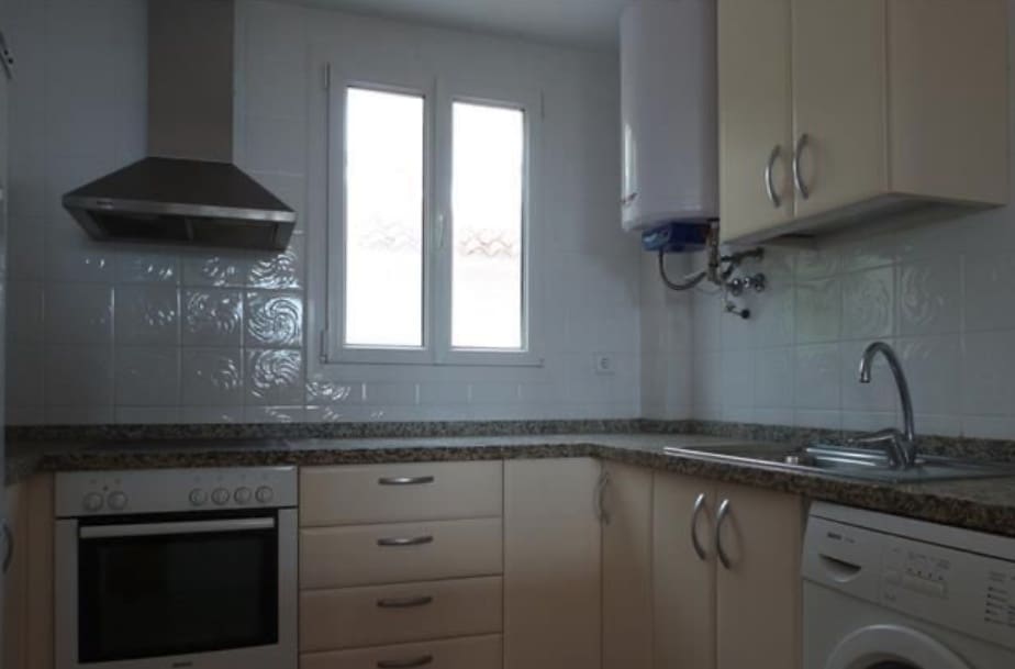 5 soverom Hus til salgs i La Duquesa / Puerto de la Duquesa med svømmebasseng garasje - € 485 000 (Ref: 9331456)