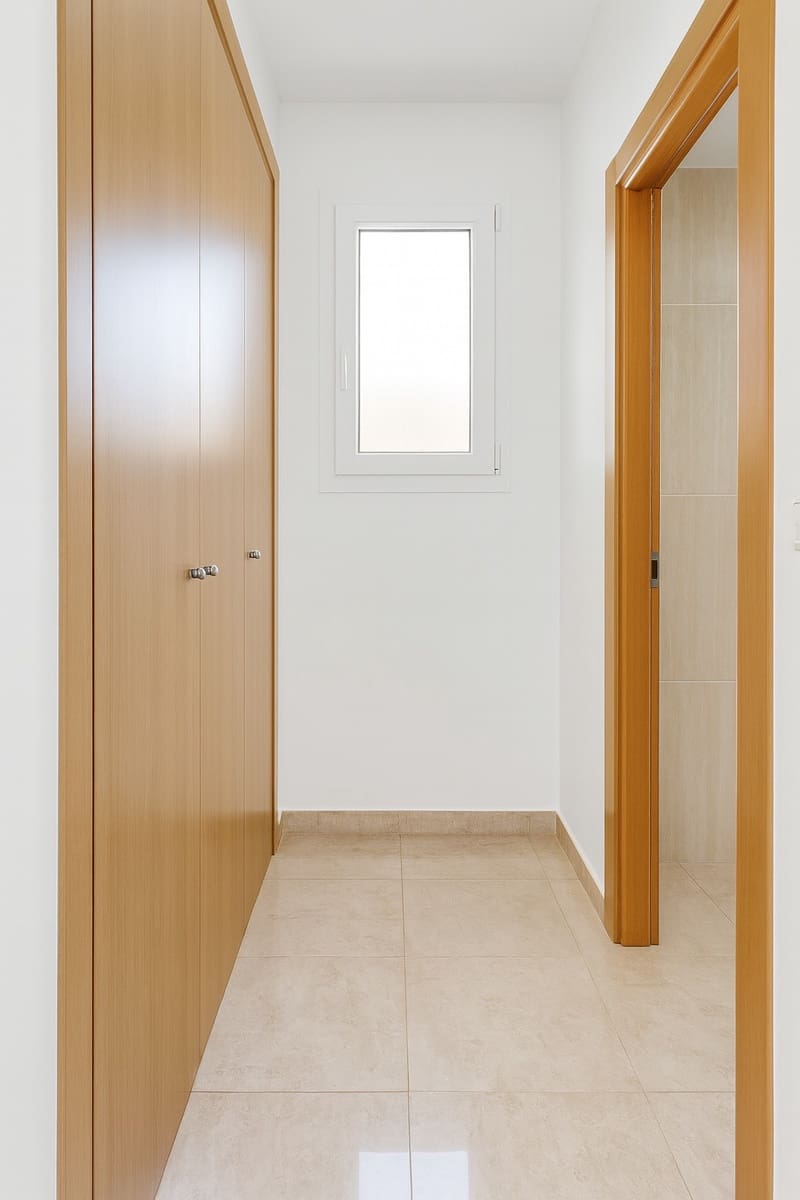 5 bedroom Townhouse for sale in La Duquesa / Puerto de la Duquesa with pool garage - € 485,000 (Ref: 9331456)