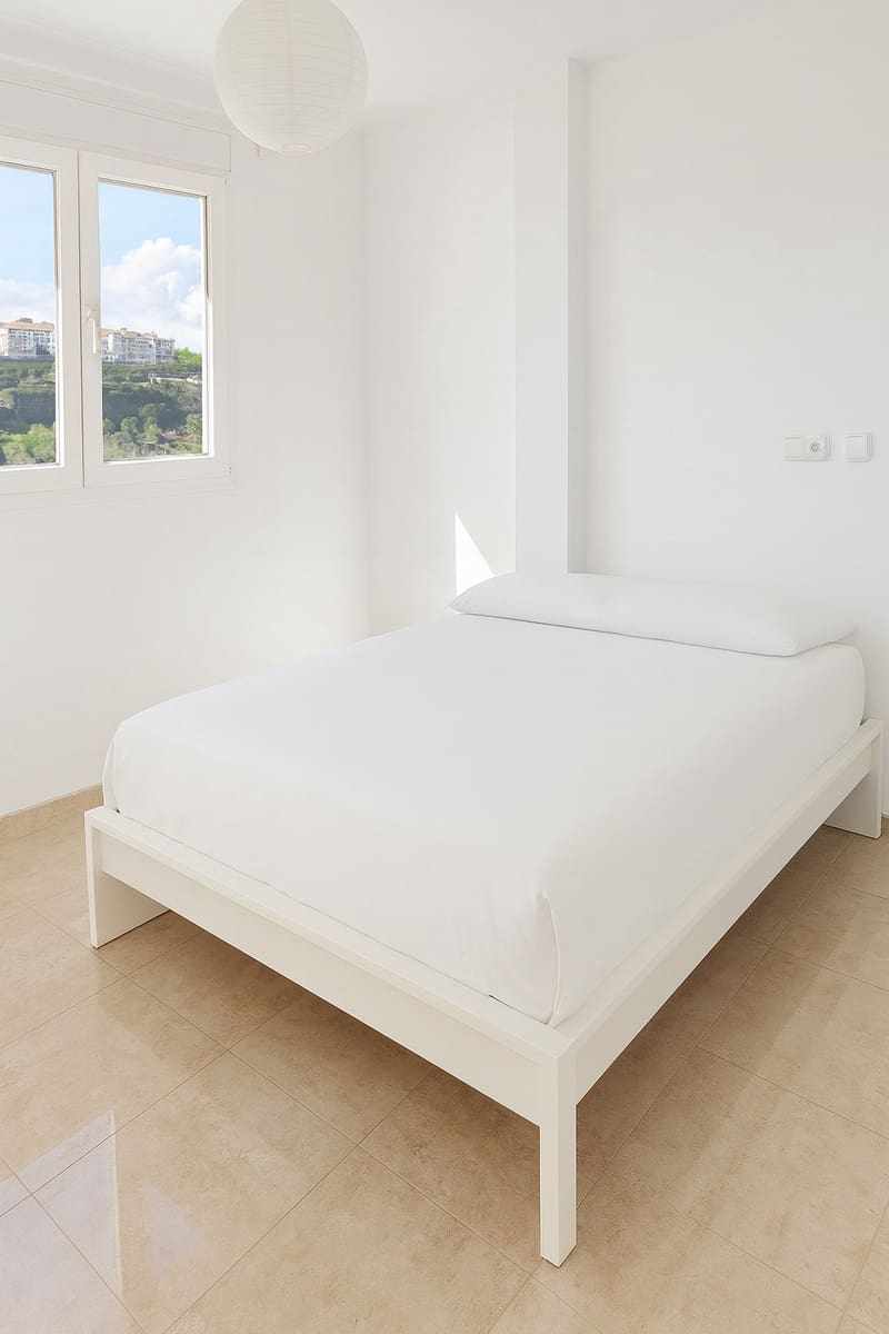 5 bedroom Townhouse for sale in La Duquesa / Puerto de la Duquesa with pool garage - € 485,000 (Ref: 9331456)