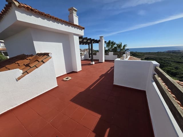 5 quarto Casa em Banda para venda em La Duquesa / Puerto de la Duquesa, Manilva com piscina garagem - 485 000 € (Ref: 9331456)