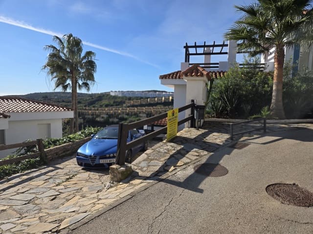 5 quarto Casa em Banda para venda em La Duquesa / Puerto de la Duquesa, Manilva com piscina garagem - 485 000 € (Ref: 9331456)