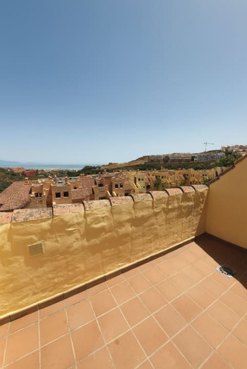 2 camera da letto Attico in vendita in La Duquesa / Puerto de la Duquesa con garage - 260.000 € (Rif: 9331833)