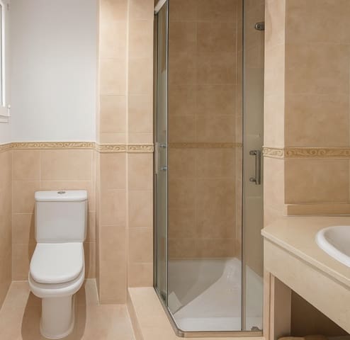 2 makuuhuone Huoneisto myytävänä paikassa La Duquesa / Puerto de la Duquesa, Manilva mukana uima-altaan - 299 950 € (Ref: 9331837)