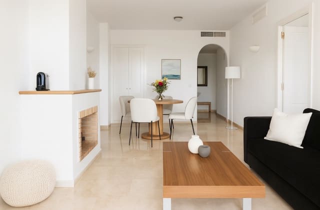 2 makuuhuone Huoneisto myytävänä paikassa La Duquesa / Puerto de la Duquesa, Manilva mukana uima-altaan - 299 950 € (Ref: 9331837)