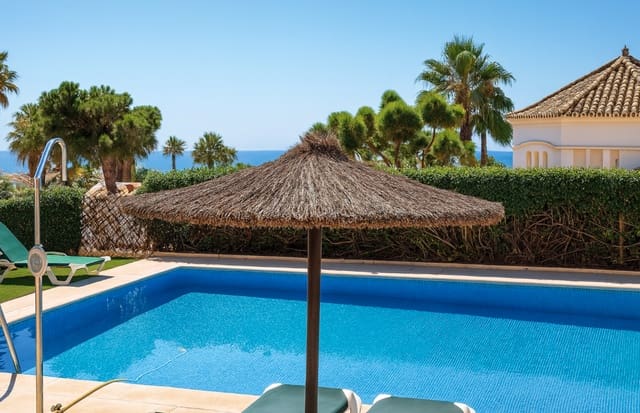 2 makuuhuone Huoneisto myytävänä paikassa La Duquesa / Puerto de la Duquesa, Manilva mukana uima-altaan - 299 950 € (Ref: 9331837)