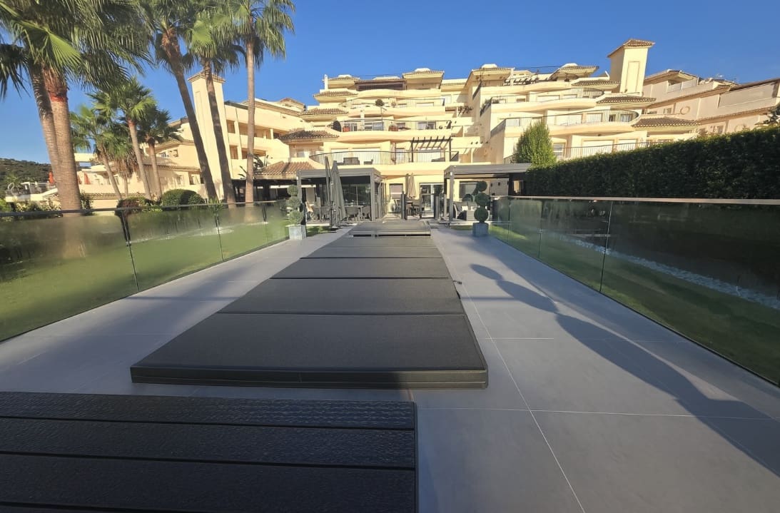 3 soverom Leilighet til salgs i Sotogrande med svømmebasseng garasje - € 850 000 (Ref: 9336908)