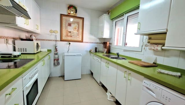 Pareado de 4 habitaciones en La Duquesa / Puerto de la Duquesa, Manilva en venta con piscina garaje - 477.000 € (Ref: 9379395)