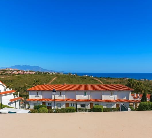 3 soverom Villa til salgs i La Duquesa / Puerto de la Duquesa, Manilva med garasje - € 450 000 (Ref: 9386501)