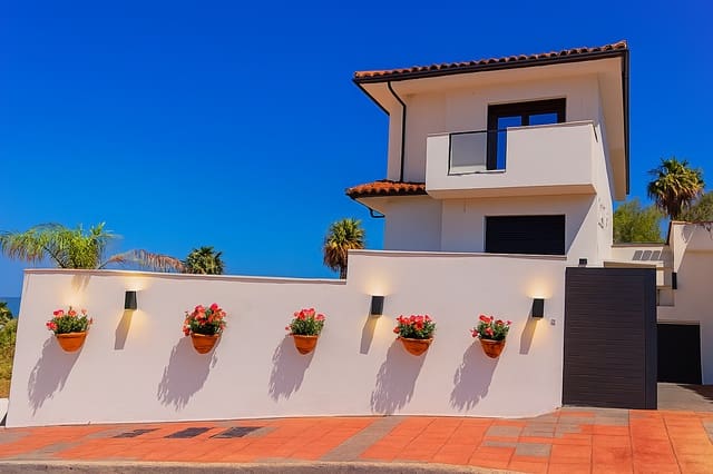 3 soverom Villa til salgs i La Duquesa / Puerto de la Duquesa, Manilva med garasje - € 450 000 (Ref: 9386501)