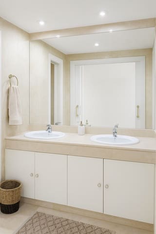 3 soverom Leilighet til salgs i La Duquesa / Puerto de la Duquesa, Manilva - € 595 000 (Ref: 9447239)