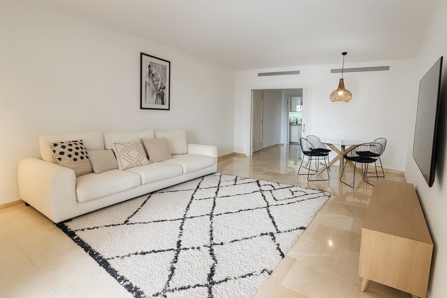 3 slaapkamer Appartement te koop in La Duquesa / Puerto de la Duquesa - € 595.000 (Ref: 9447239)