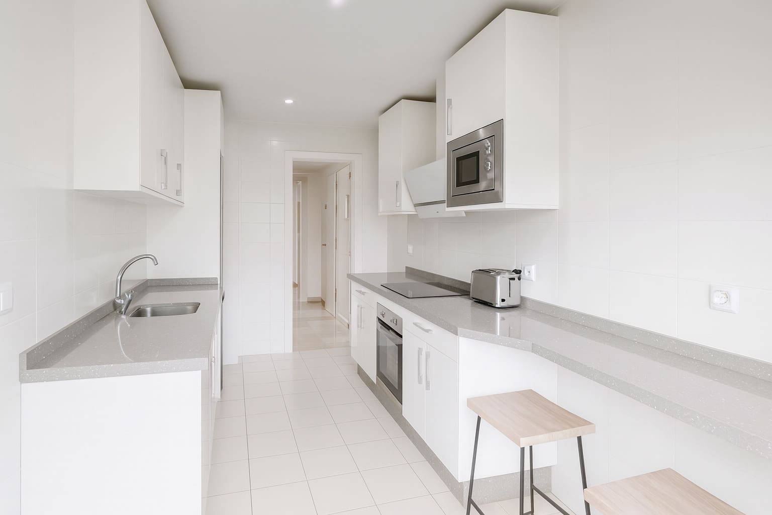 3 slaapkamer Appartement te koop in La Duquesa / Puerto de la Duquesa - € 595.000 (Ref: 9447239)