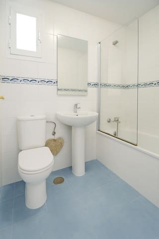 2 Zimmer Apartment zu verkaufen in La Duquesa / Puerto de la Duquesa, Manilva - 195.000 € (Ref: 9447240)