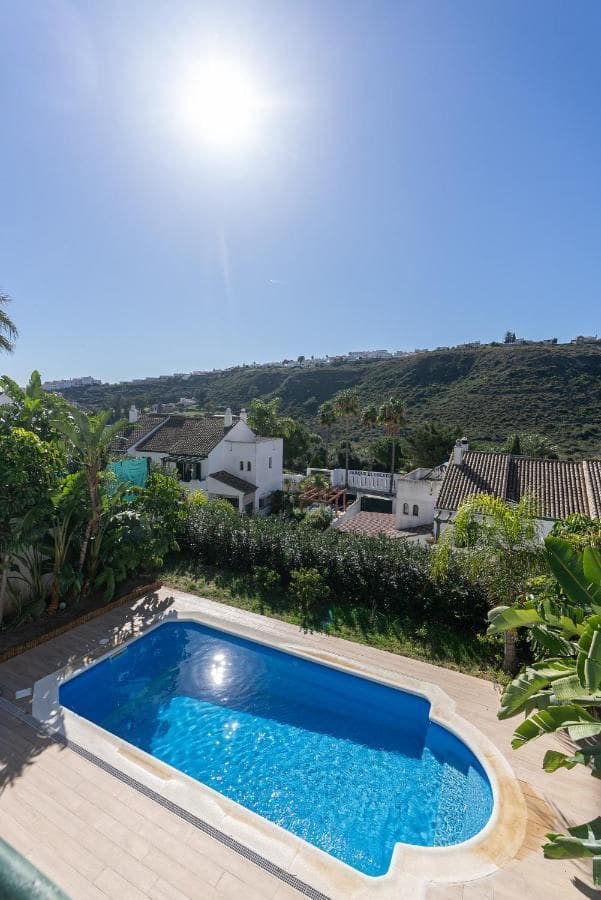 3 bedroom Villa for rent in Manilva - € 1,700 (Ref: 9447256)