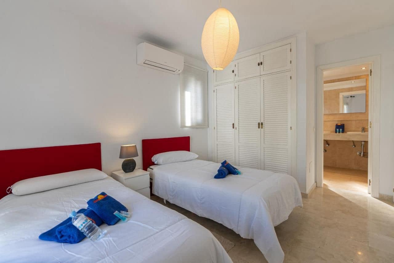 3 bedroom Villa for rent in Manilva - € 1,700 (Ref: 9447256)