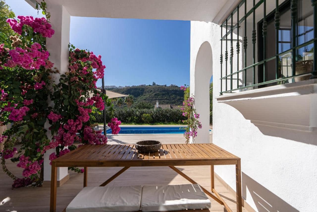 3 bedroom Villa for rent in Manilva - € 1,700 (Ref: 9447256)