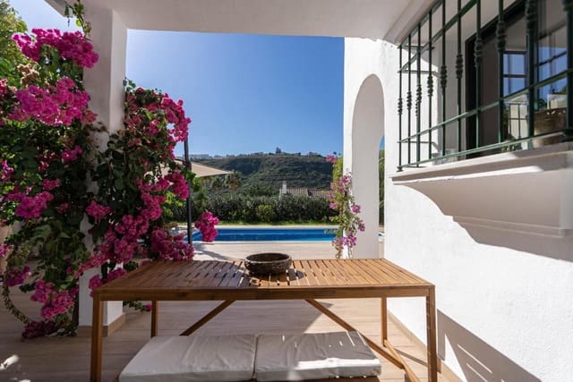 3 makuuhuone Huvila vuokrattavana paikassa Manilva - 1 700 € (Ref: 9447256)