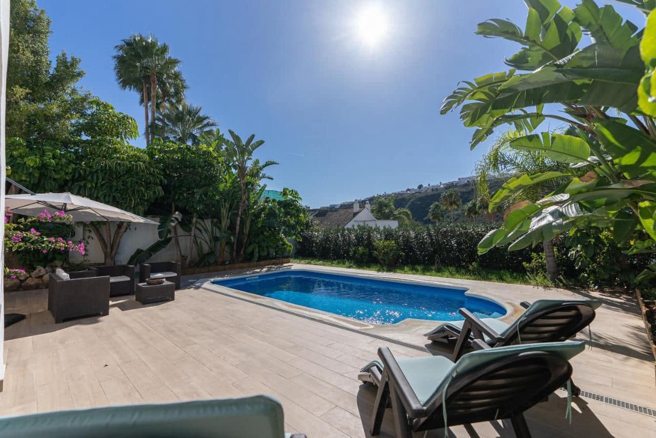 3 bedroom Villa for rent in Manilva - € 1,700 (Ref: 9447256)