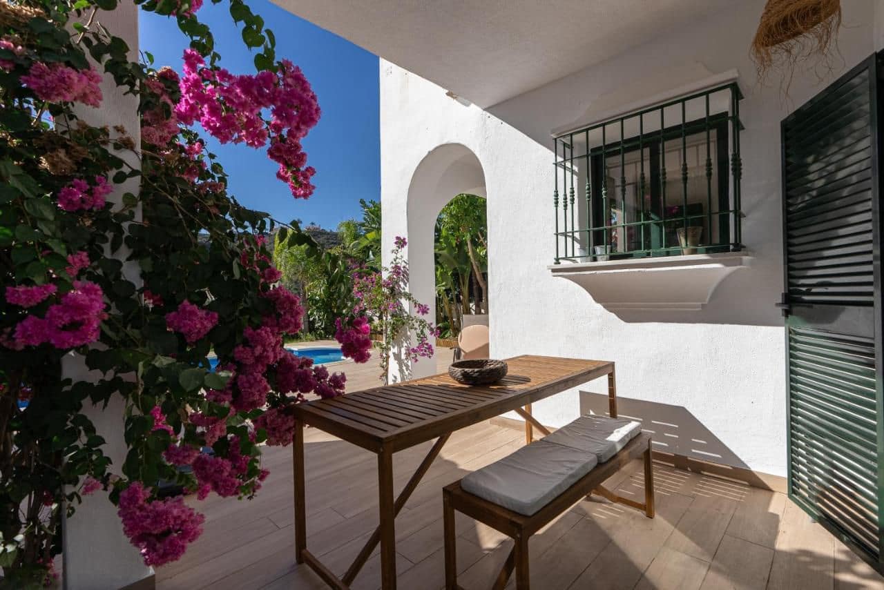 3 bedroom Villa for rent in Manilva - € 1,700 (Ref: 9447256)