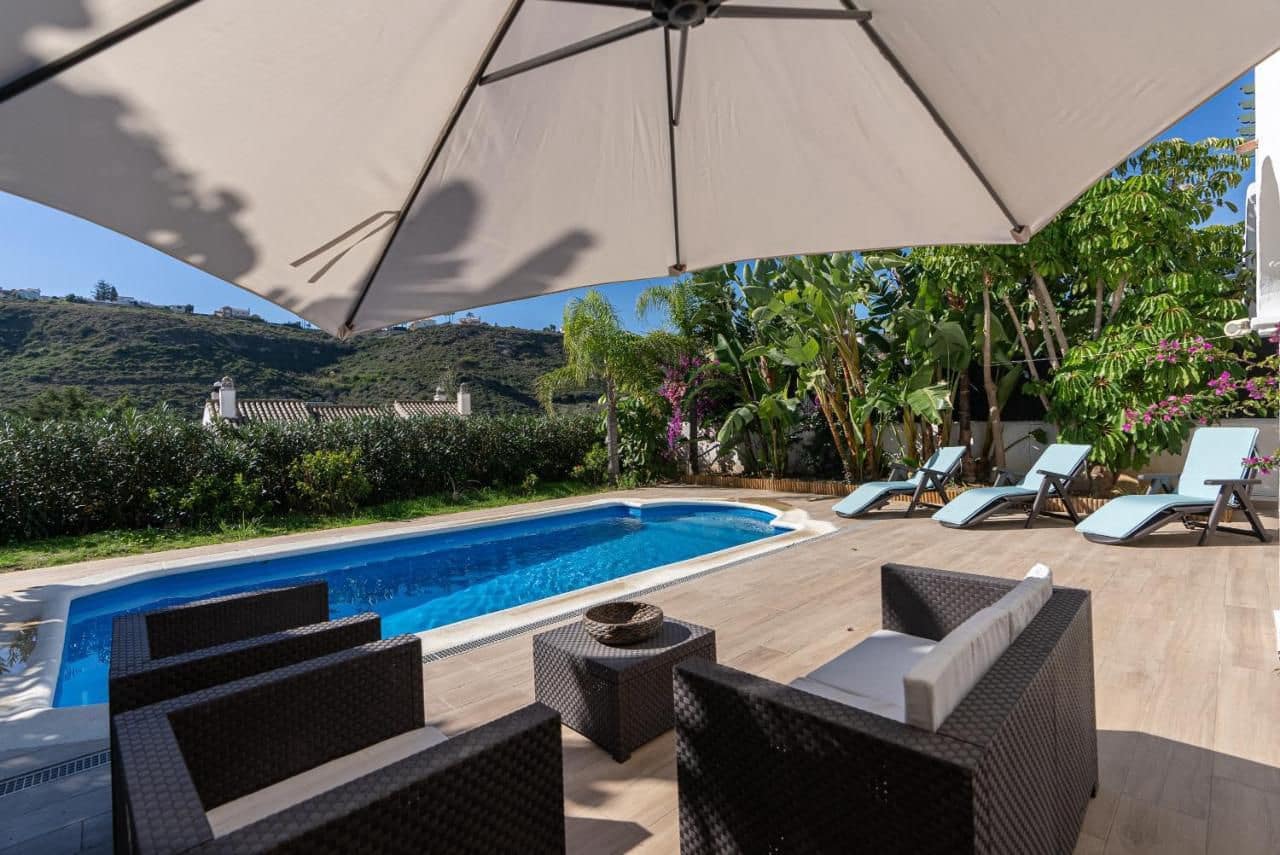 3 bedroom Villa for rent in Manilva - € 1,700 (Ref: 9447256)