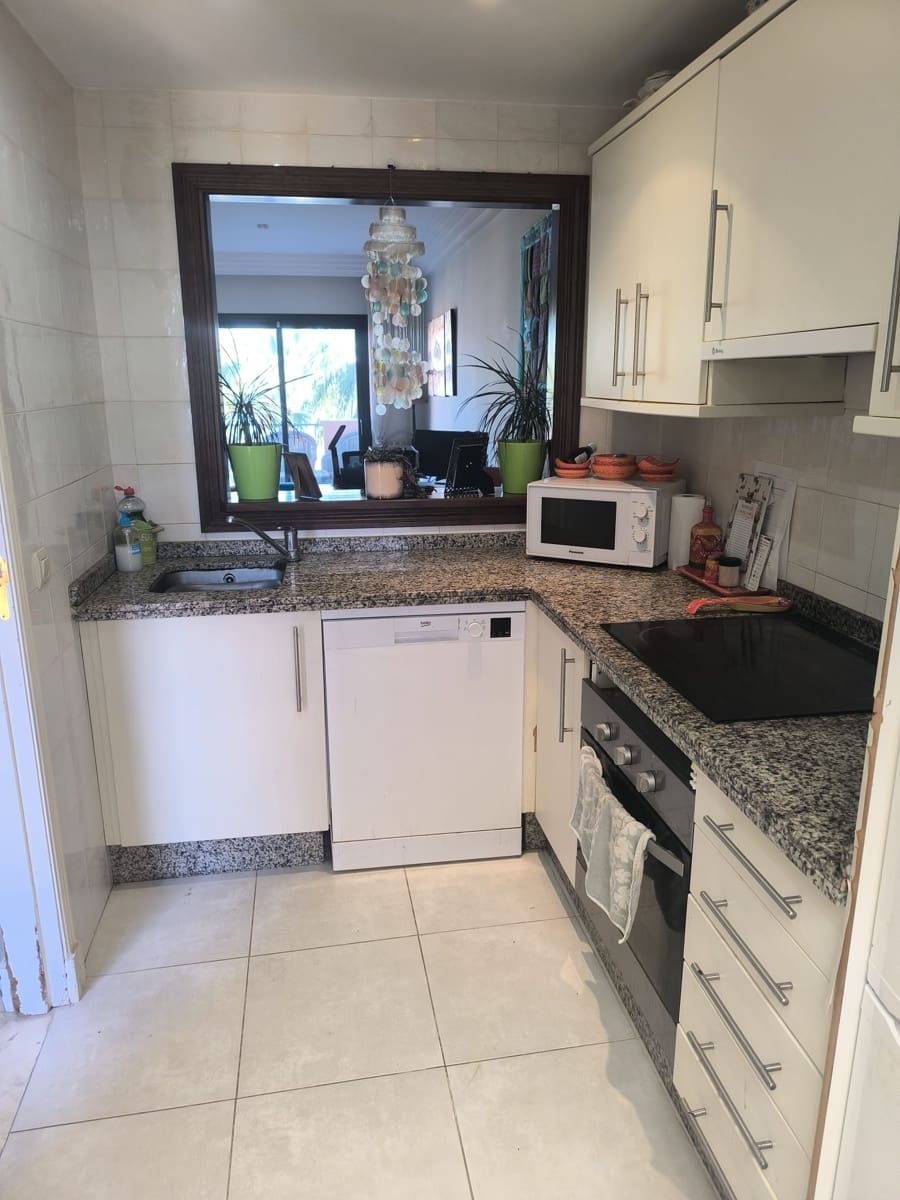 2 bedroom Apartment for rent in Manilva - € 1,100 (Ref: 9447372)