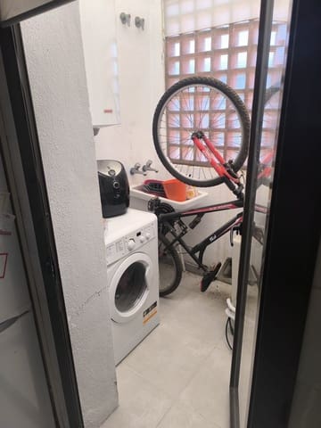 2 soverom Leilighet til leie i Manilva - € 1 100 (Ref: 9447372)