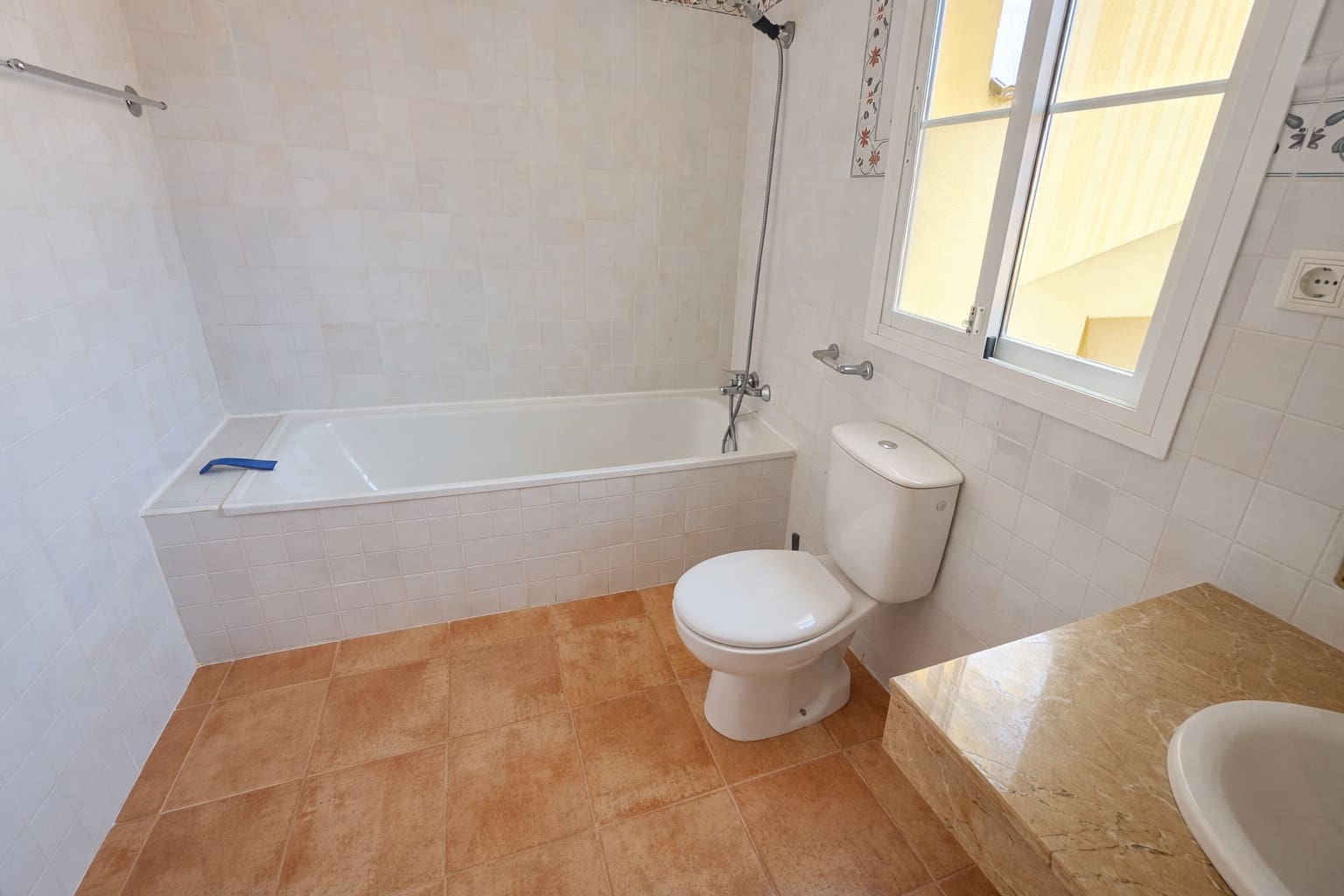 4 sovrum Radhus att hyra i La Alcaidesa med garage - 1 800 € (Ref: 9569600)