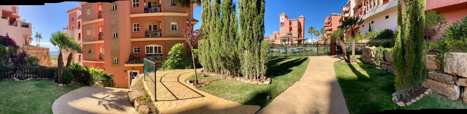 3 soverom Leilighet til salgs i La Duquesa / Puerto de la Duquesa med svømmebasseng garasje - € 385 000 (Ref: 9569635)