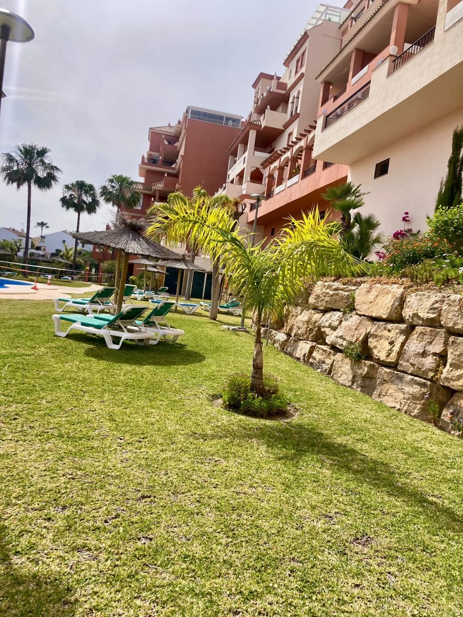 3 soverom Leilighet til salgs i La Duquesa / Puerto de la Duquesa med svømmebasseng garasje - € 385 000 (Ref: 9569635)