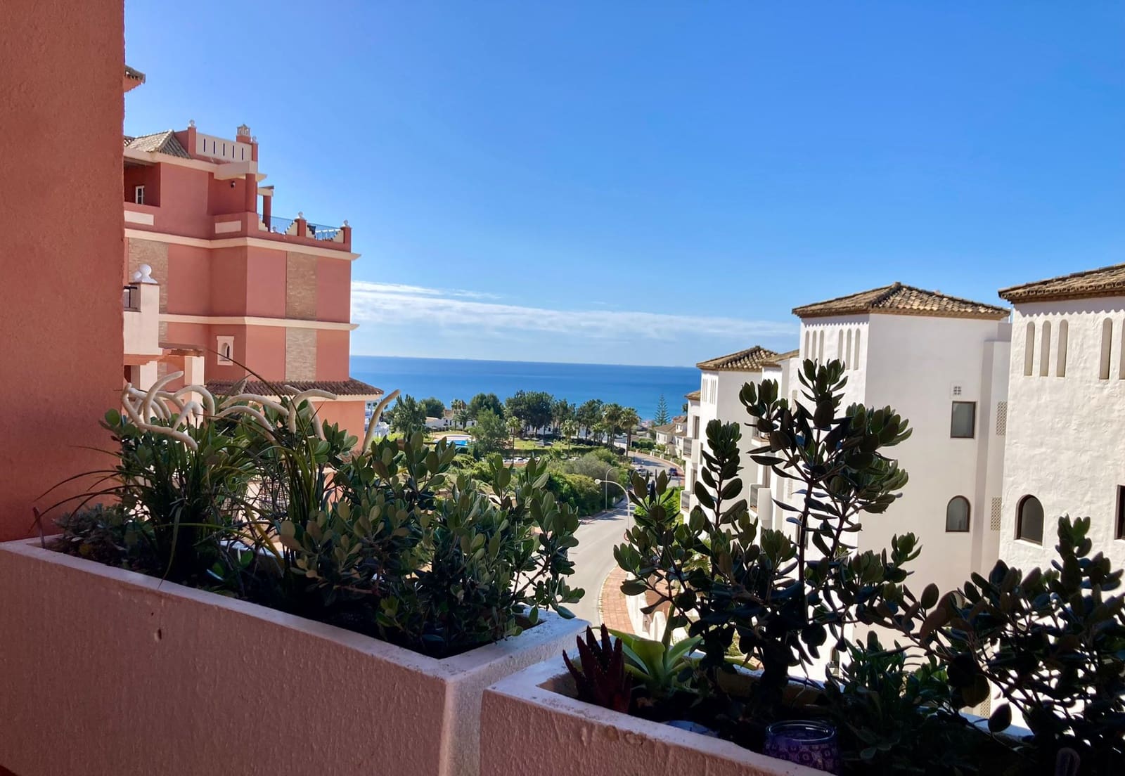 3 soverom Leilighet til salgs i La Duquesa / Puerto de la Duquesa med svømmebasseng garasje - € 385 000 (Ref: 9569635)