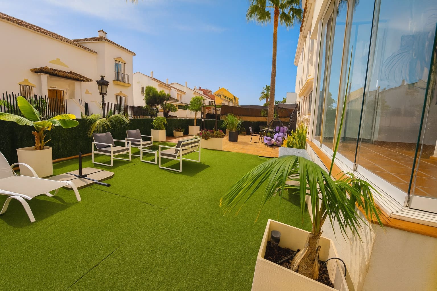 2 chambre Appartement à vendre à La Duquesa / Puerto de la Duquesa avec piscine garage - 359 950 € (Ref: 9569985)