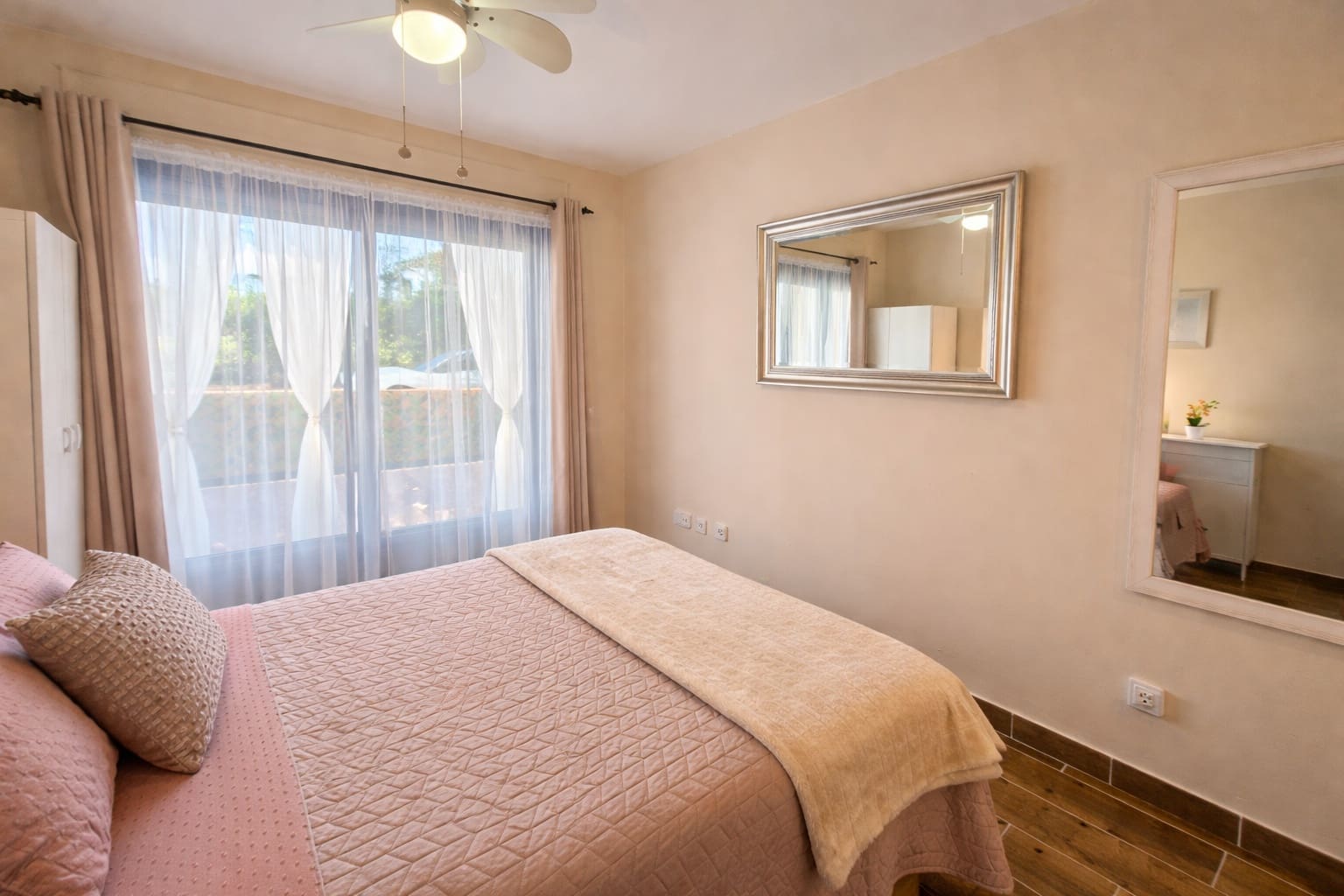 Appartement à vendre à La Duquesa / Puerto de la Duquesa avec piscine garage - 369 000 € (Ref: 9570007)