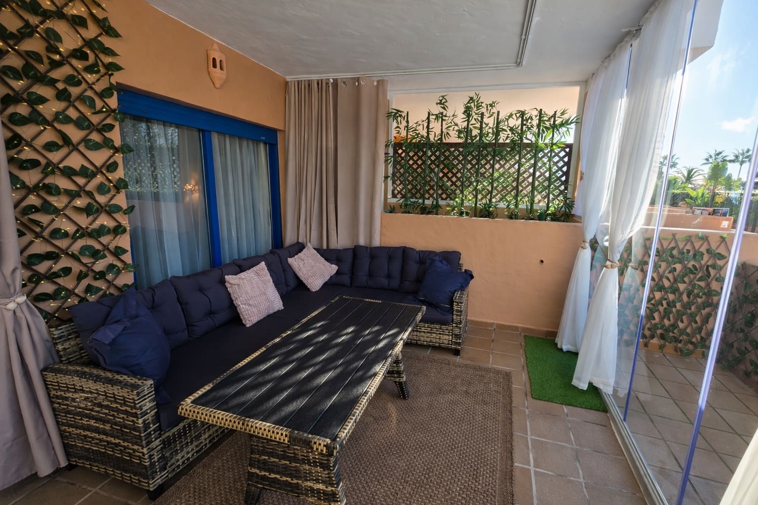 Appartement à vendre à La Duquesa / Puerto de la Duquesa avec piscine garage - 369 000 € (Ref: 9570007)