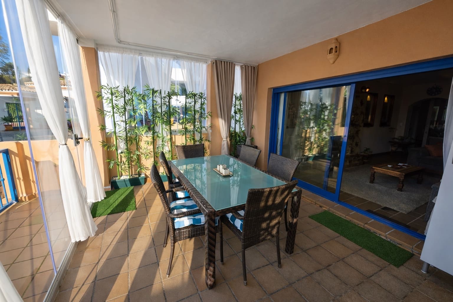 Appartement à vendre à La Duquesa / Puerto de la Duquesa avec piscine garage - 369 000 € (Ref: 9570007)