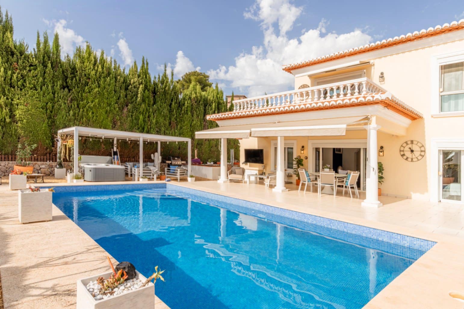 3 Zimmer Villa zu verkaufen in Moraira mit Pool Garage - 1.189.000 € (Ref: 10031129)