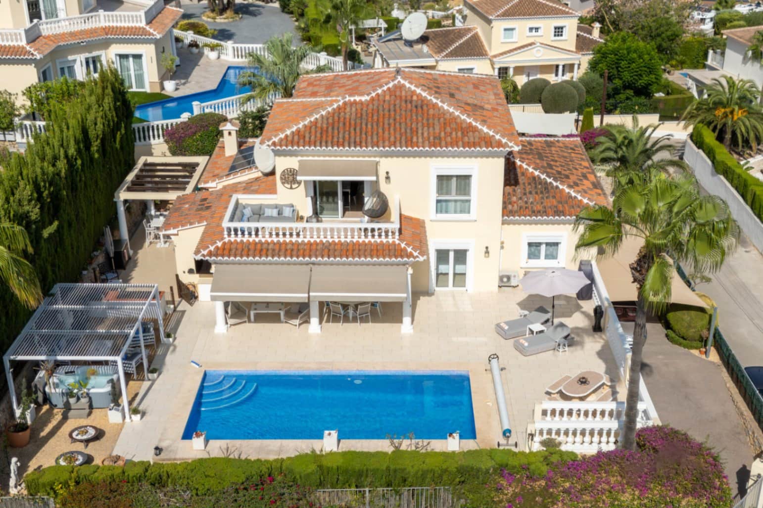 3 Zimmer Villa zu verkaufen in Moraira mit Pool Garage - 1.189.000 € (Ref: 10031129)