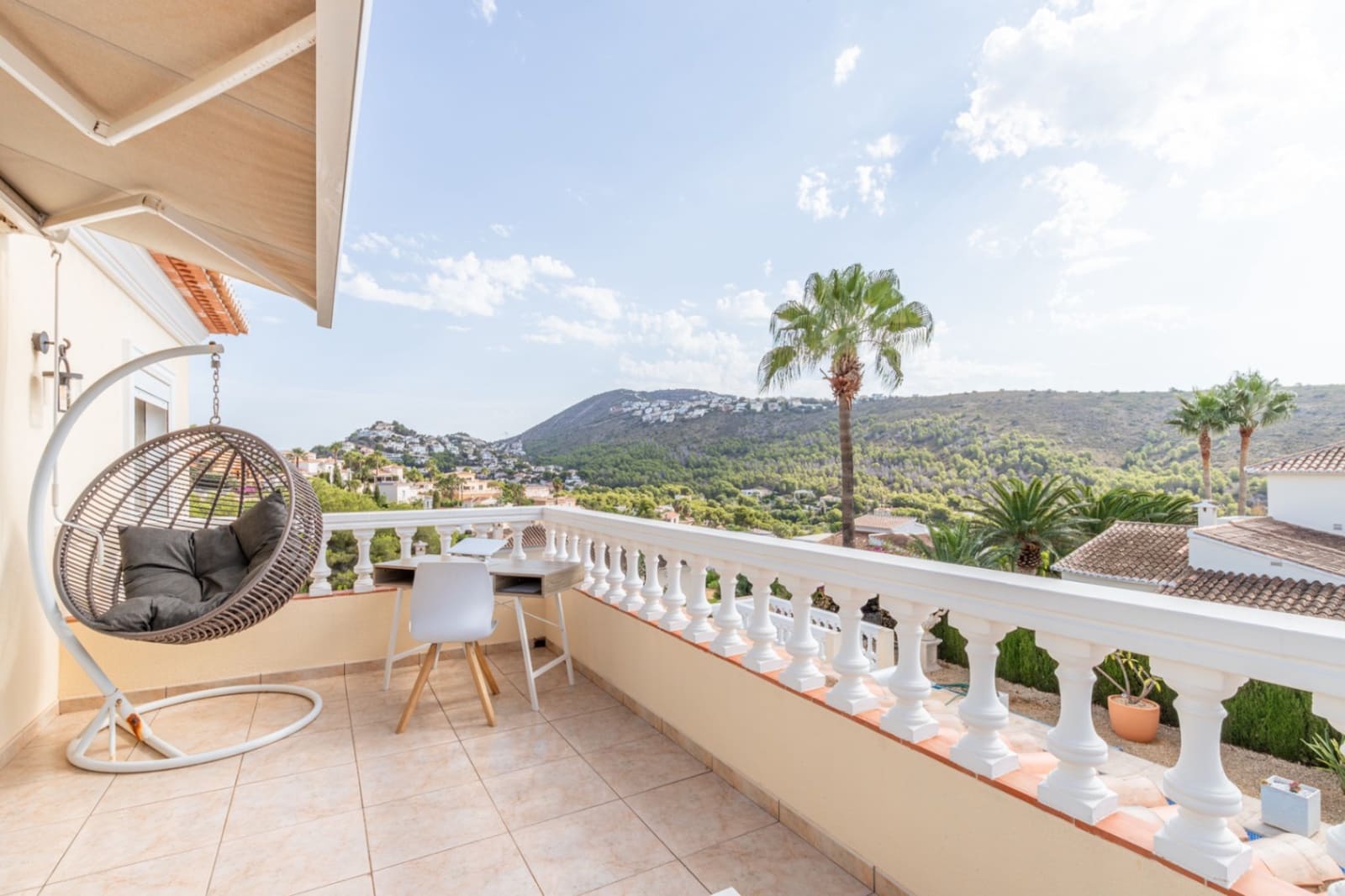 3 Zimmer Villa zu verkaufen in Moraira mit Pool Garage - 1.189.000 € (Ref: 10031129)