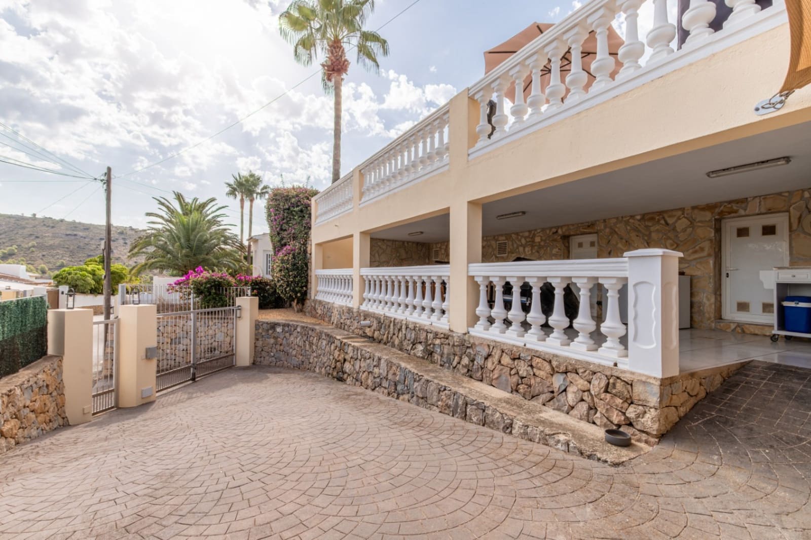 3 Zimmer Villa zu verkaufen in Moraira mit Pool Garage - 1.189.000 € (Ref: 10031129)