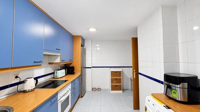 2 Zimmer Apartment zu vermieten in Teulada Pueblo, Teulada-Moraira mit Garage - 1.000 € (Ref: 10076902)