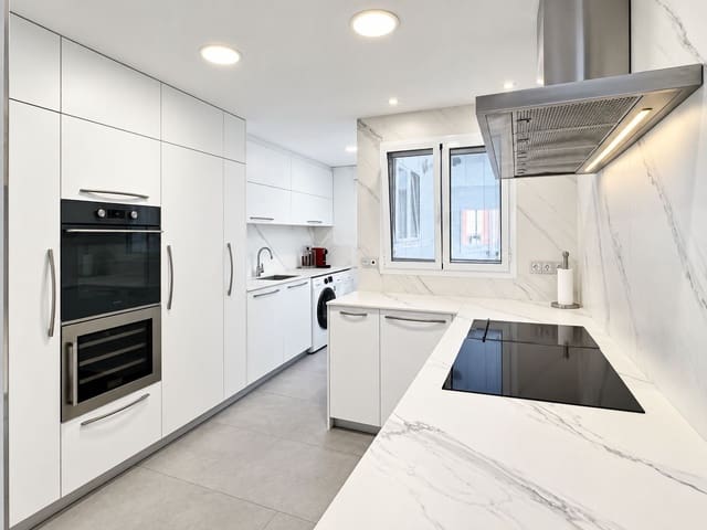 Apartamento de 3 habitaciones en Teulada Pueblo, Teulada-Moraira en alquiler con garaje - 1.150 € (Ref: 10095756)