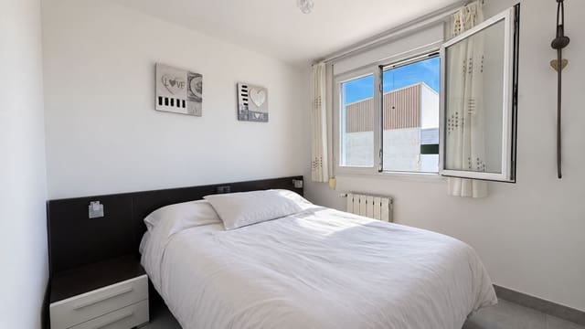 Apartamento de 3 habitaciones en Teulada Pueblo, Teulada-Moraira en alquiler con garaje - 1.150 € (Ref: 10095756)